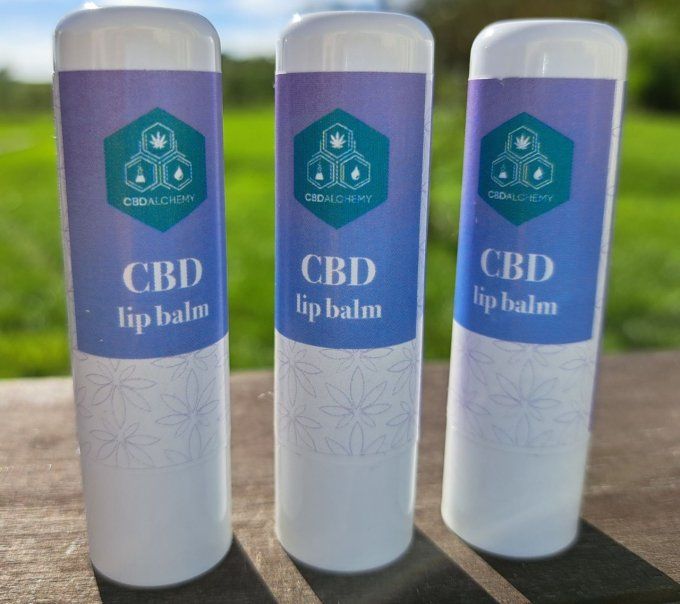 Baume pour les lèvres avec 10% CBD